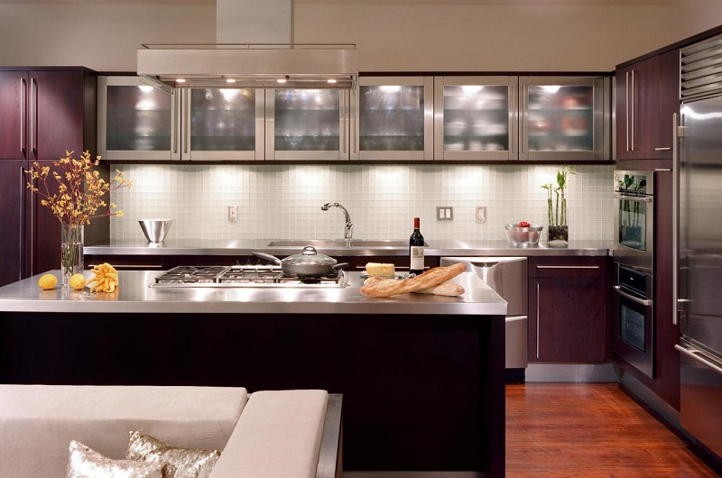 3 Benefits Of Installing Under Cabinet Lighting In Your Kitchen